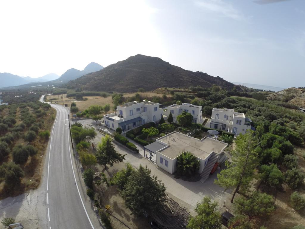 Aparthotel Anna Ageliki à Damnoni Extérieur photo