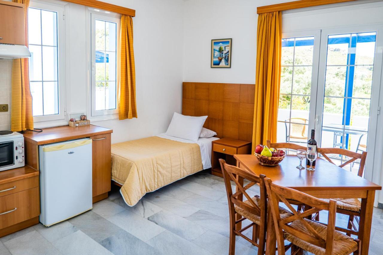 Aparthotel Anna Ageliki à Damnoni Extérieur photo