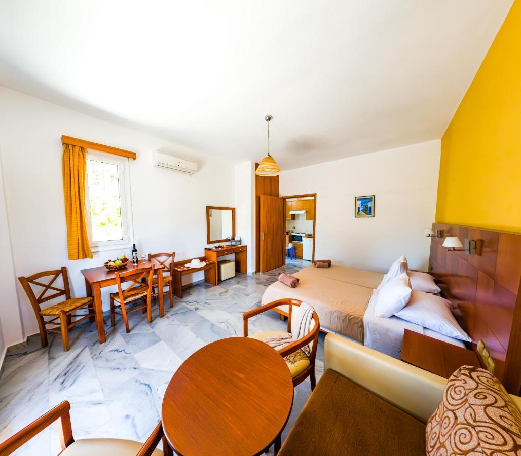 Aparthotel Anna Ageliki à Damnoni Extérieur photo