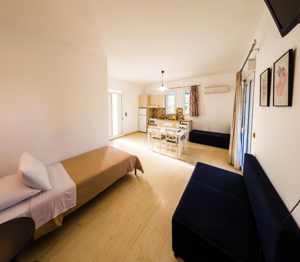 Aparthotel Anna Ageliki à Damnoni Extérieur photo
