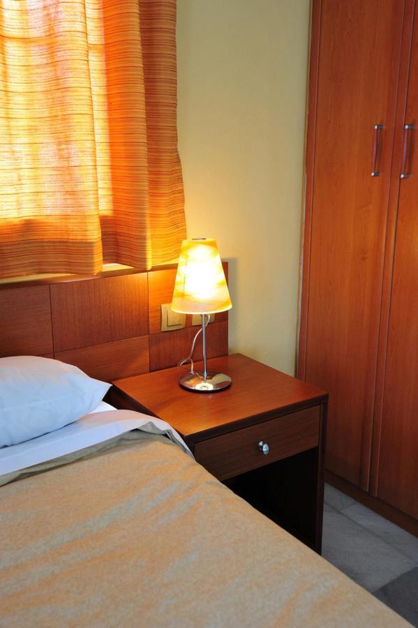 Aparthotel Anna Ageliki à Damnoni Extérieur photo
