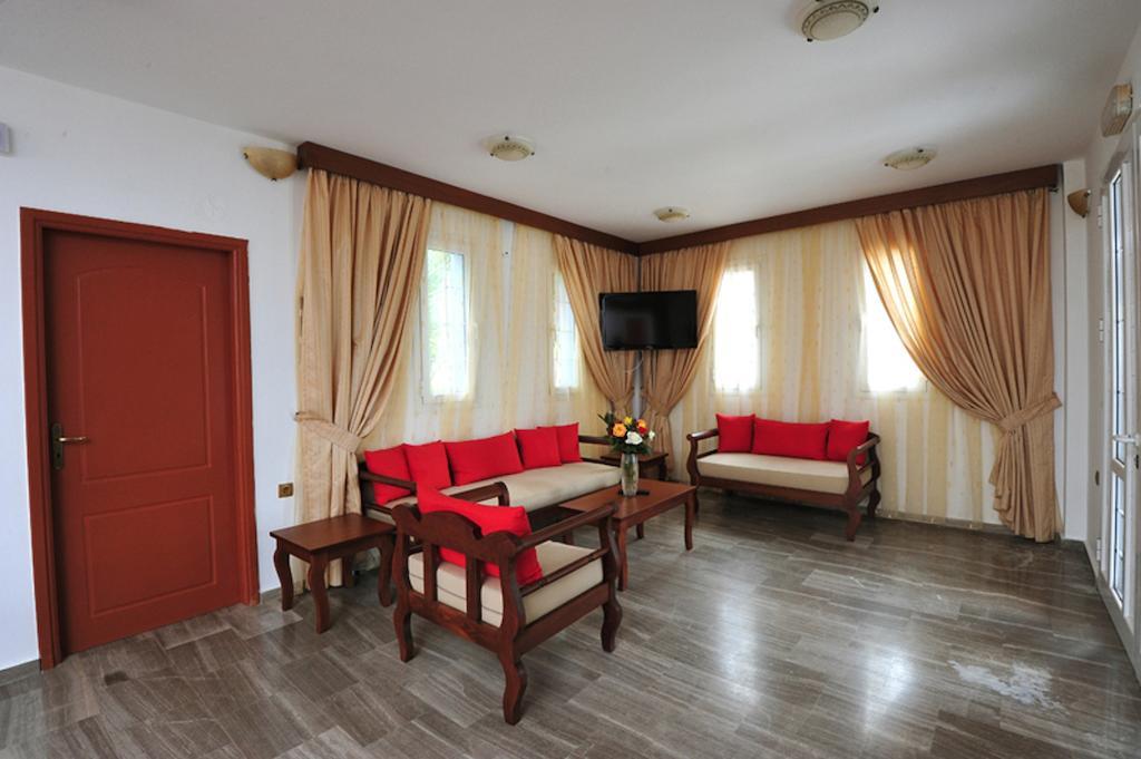 Aparthotel Anna Ageliki à Damnoni Extérieur photo