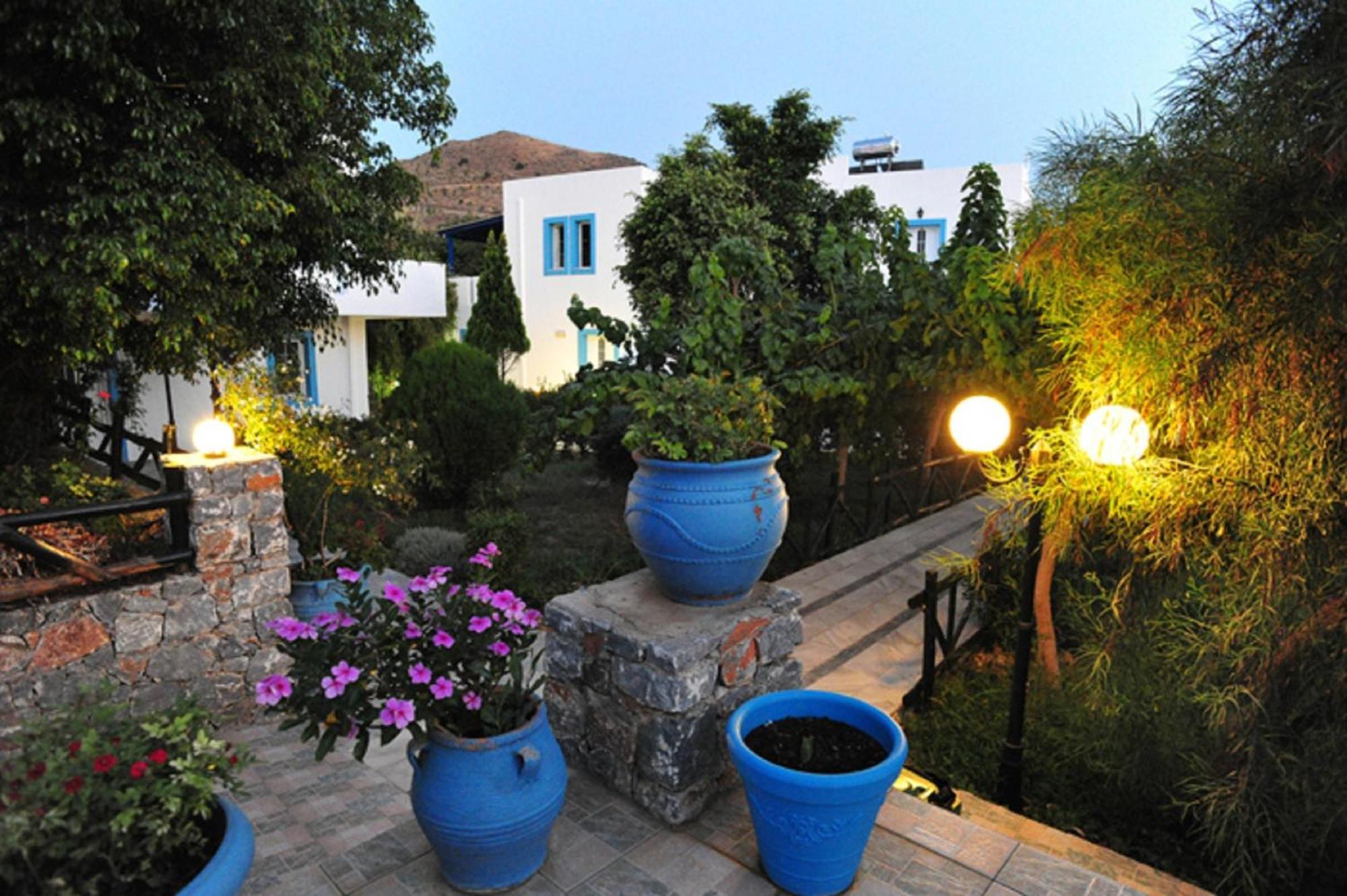 Aparthotel Anna Ageliki à Damnoni Extérieur photo