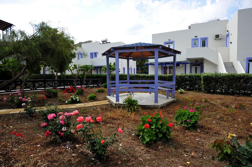 Aparthotel Anna Ageliki à Damnoni Extérieur photo